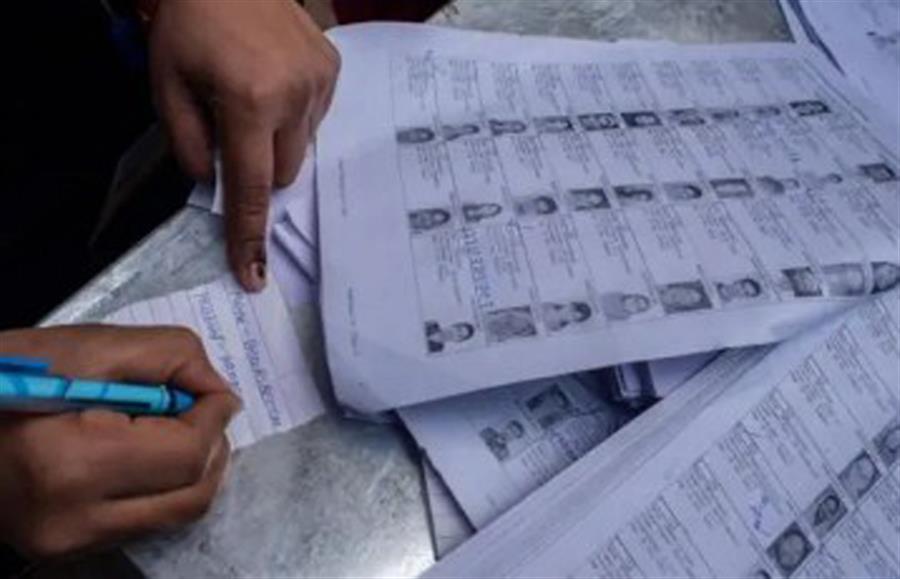 A special camp at the polling booths on November 9 and 10 regarding the cursory revision of the voter list